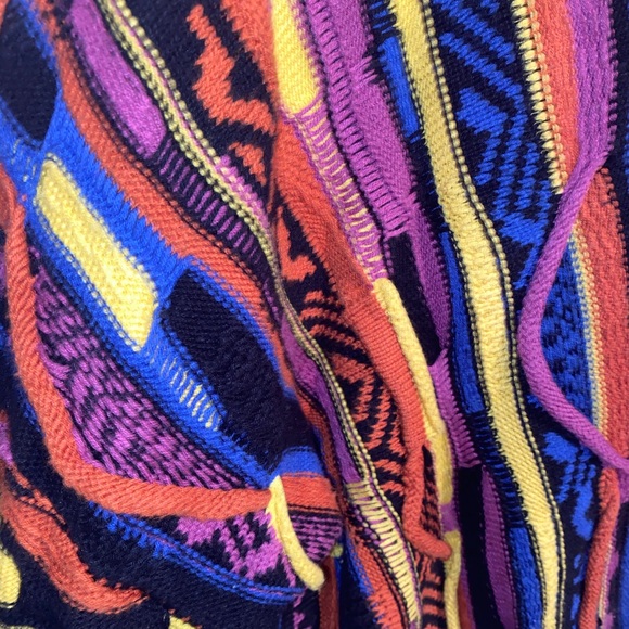 Sweatshirt - Picture 1 of 4